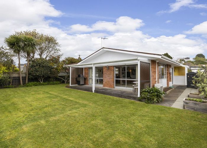  at 20 Wesley Avenue, Frankleigh Park, New Plymouth, Taranaki