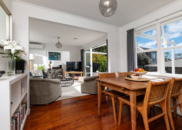  at 2 Meadow Crescent, Te Atatu South, Auckland