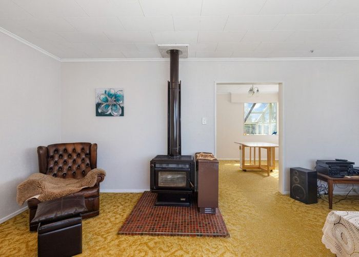  at 28 Edgecombe Street, Newlands, Wellington