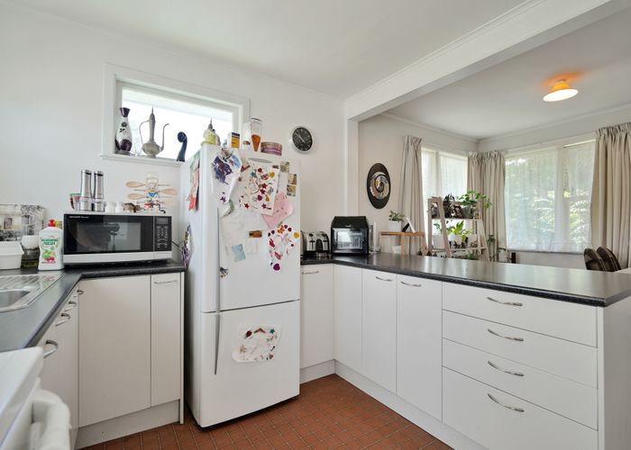  at 4 Aronui Terrace, Kelston, Auckland
