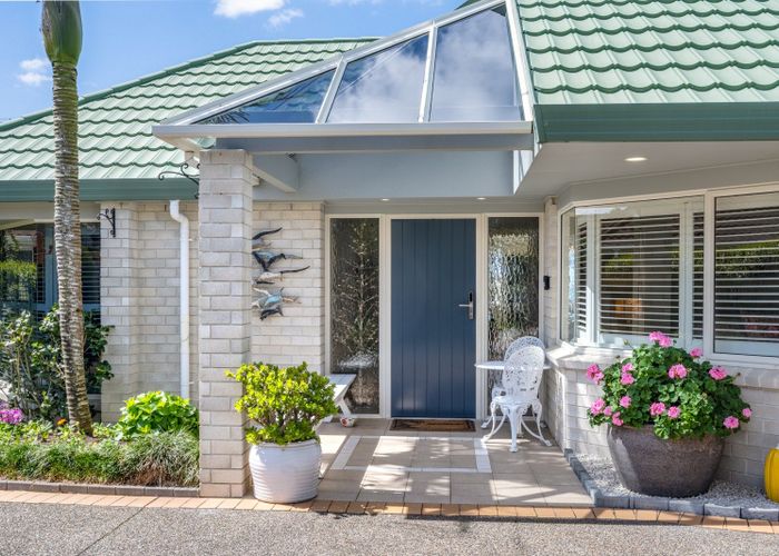  at 44 Cook Street, Howick, Manukau City, Auckland