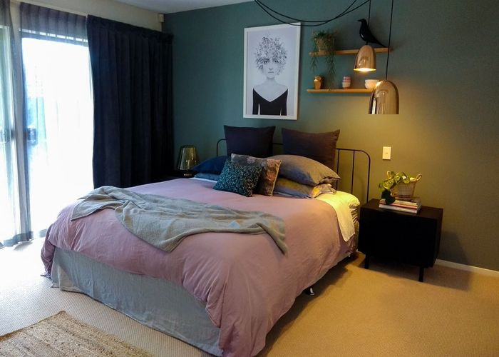 at 2/246 Lake Road, Hauraki, North Shore City, Auckland