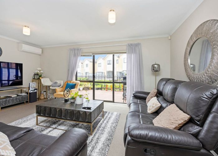  at 221/172 Mcleod Road, Te Atatu South, Waitakere City, Auckland