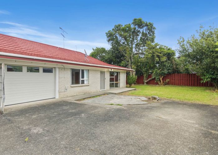  at 2/6 Tina Place, Sunnyhills, Auckland