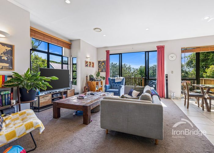  at 2/667 East Coast Road, Browns Bay, Auckland