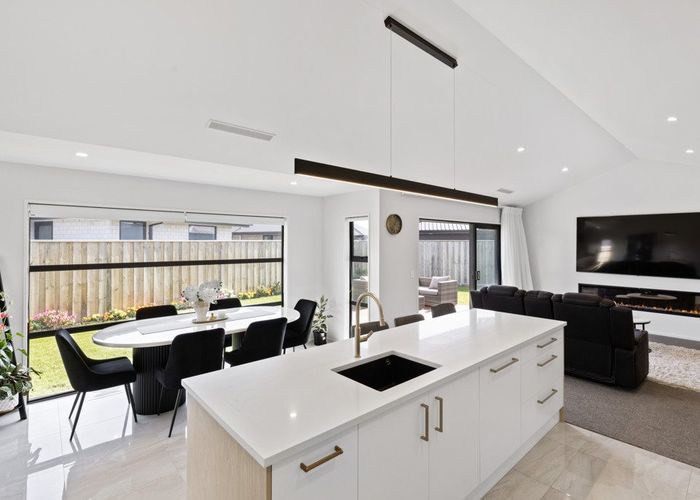  at 6 Gemstone Place, Rolleston