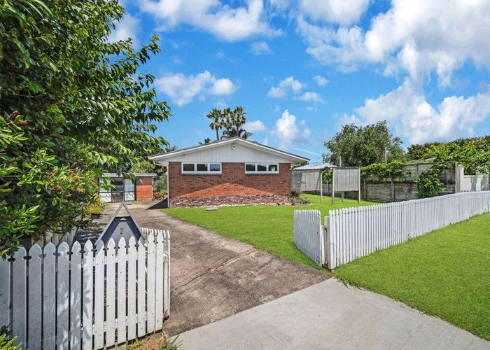  at 7 James Place, Opaheke, Papakura, Auckland