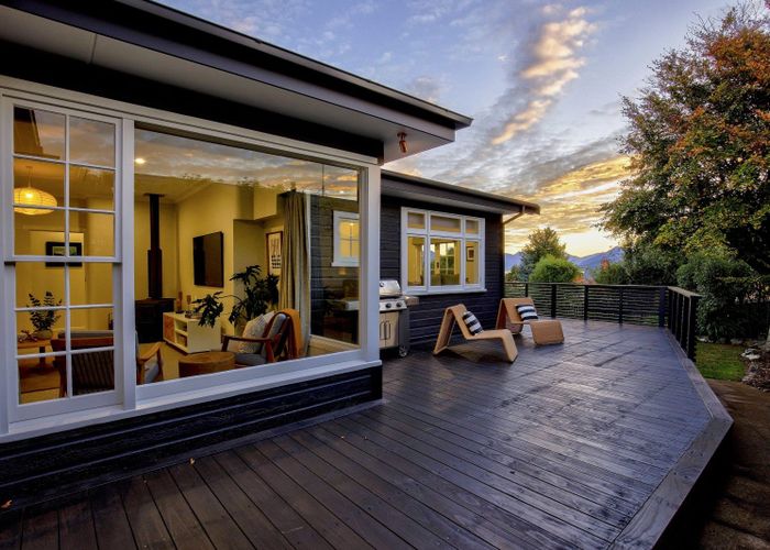  at 11 Cedar Drive, Kelvin Heights, Queenstown