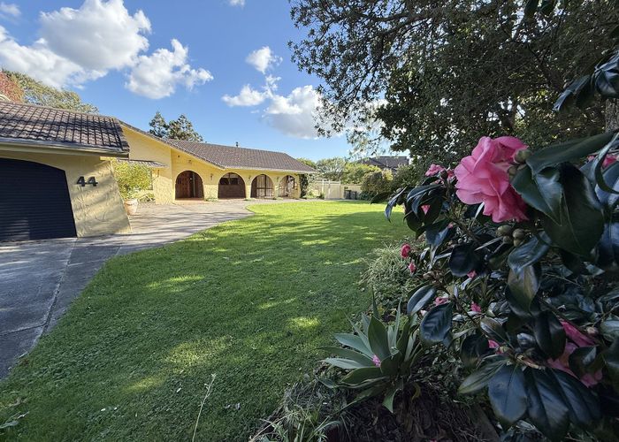  at 44 Gracechurch Drive, Flat Bush, Manukau City, Auckland