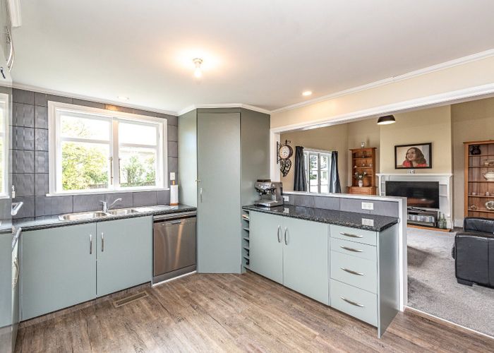  at 6 Stark Street, Durie Hill, Whanganui