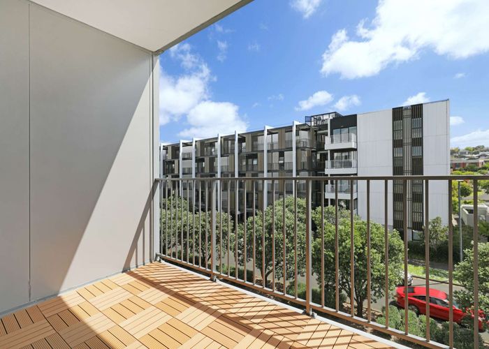  at 313/4 Bluegrey Avenue, Stonefields, Auckland