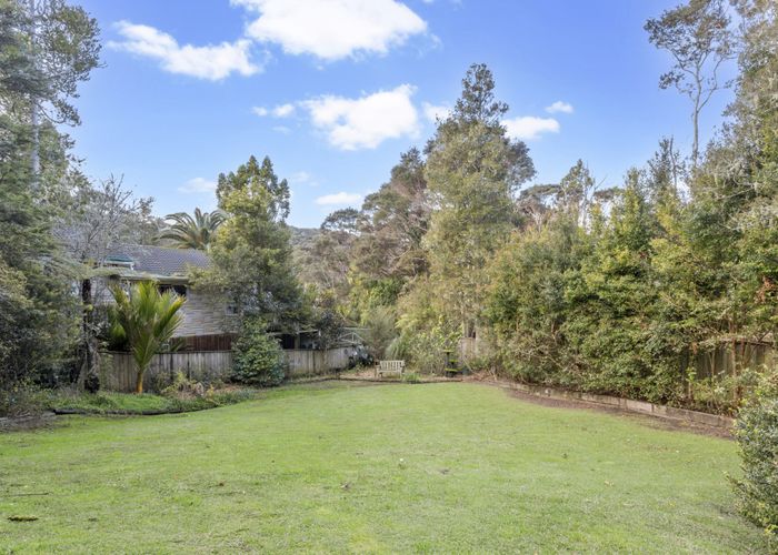  at 146 Laingholm Drive, Laingholm, Waitakere City, Auckland