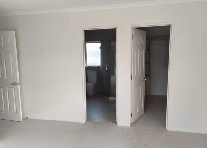  at 54 Te Wharau Drive, Greenhithe, Auckland