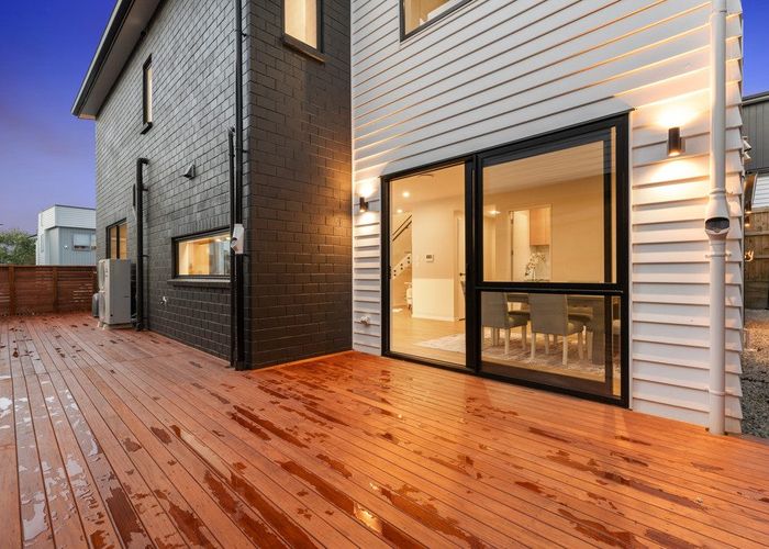  at 6 La Bella Road, Hobsonville, Waitakere City, Auckland