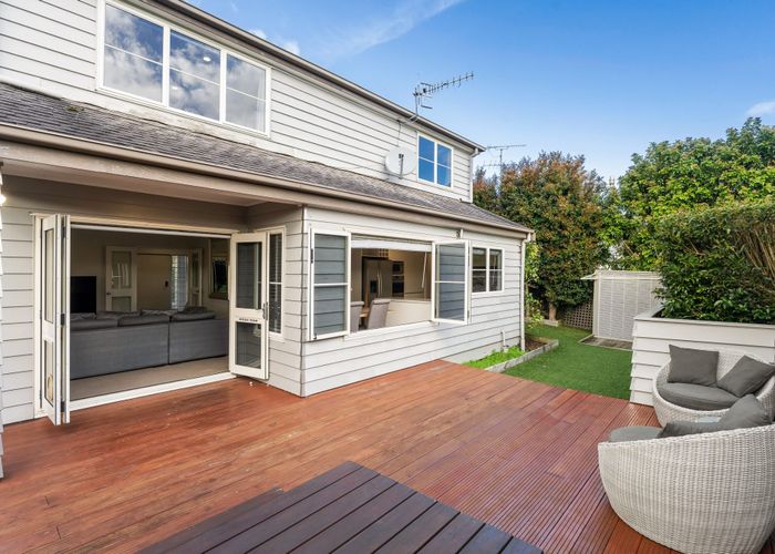  at 1/110 Gowing Drive, Meadowbank, Auckland City, Auckland