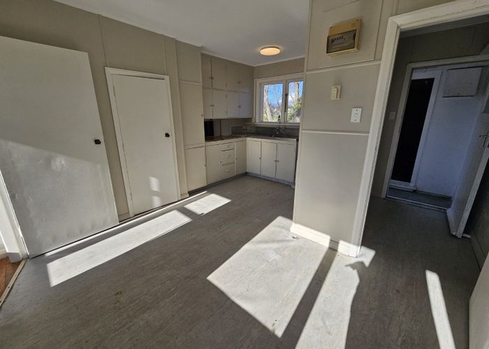  at 85 Banks Street, Marfell, New Plymouth, Taranaki