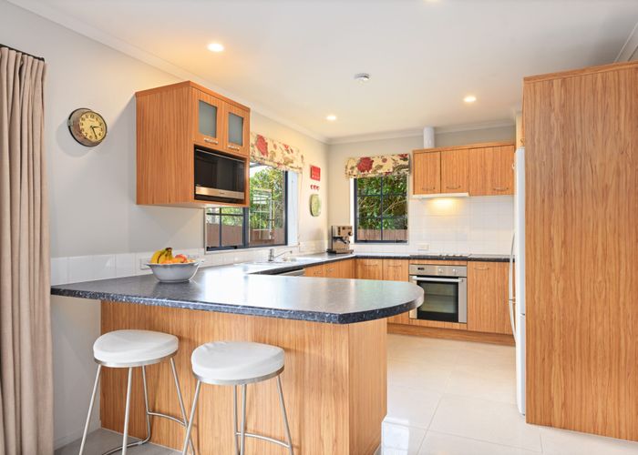  at 15 Graven Court, Henderson, Auckland