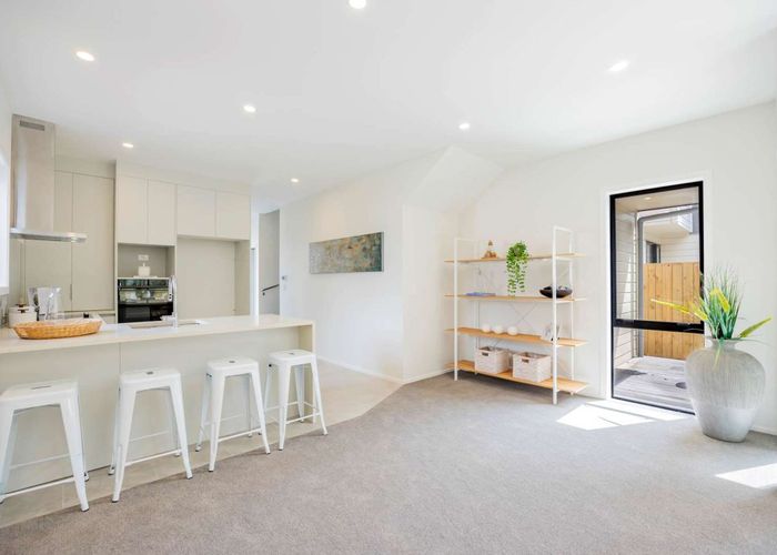  at 6D Pax Avenue, Forrest Hill, North Shore City, Auckland