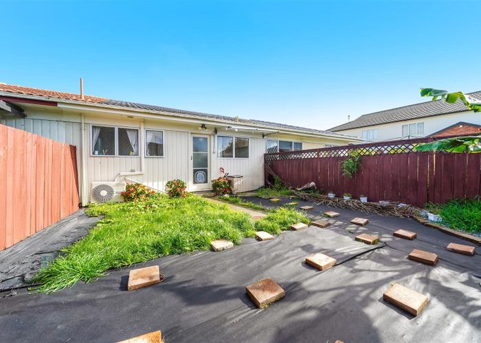  at 4/6 Ray Small Drive, Papakura, Papakura, Auckland