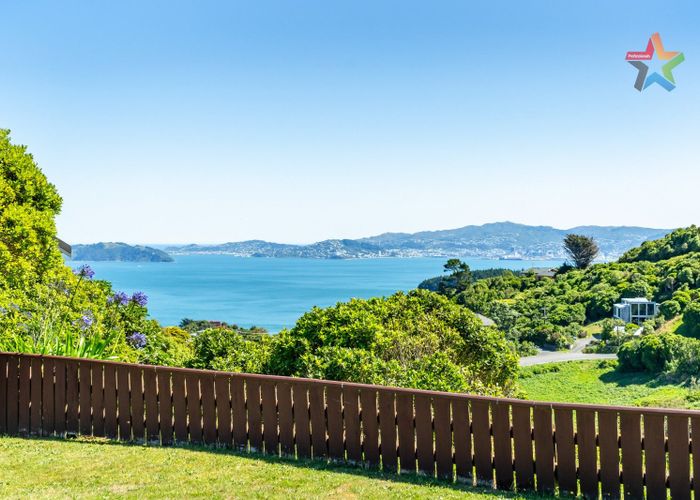  at 11 Jasmine Grove, Maungaraki, Lower Hutt