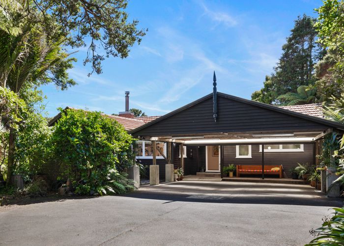  at 2 Tawari Road, Henderson Valley, Waitakere City, Auckland