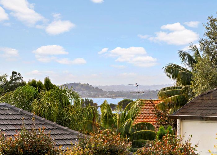 at 1 Parkside Street, St Heliers, Auckland