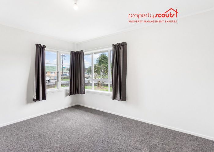  at 16 Serjeant Street, Henderson, Waitakere City, Auckland