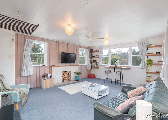  at 36 Wyndham Road, Pinehaven, Upper Hutt