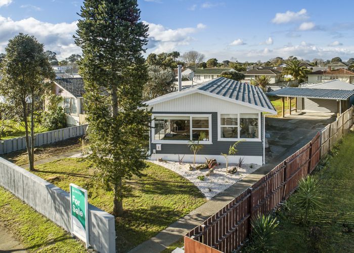  at 64 Convair Crescent, Mangere, Auckland