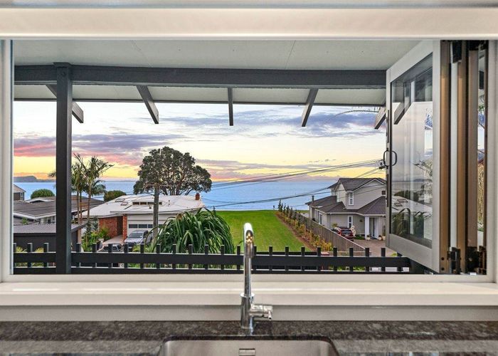  at 4 Claude Road, Stanmore Bay, Whangaparaoa