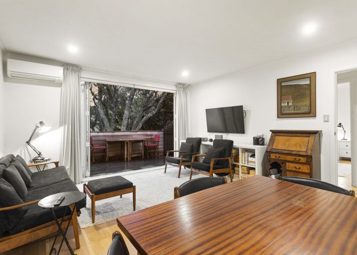  at 2/5 Larchwood Avenue, Westmere, Auckland City, Auckland