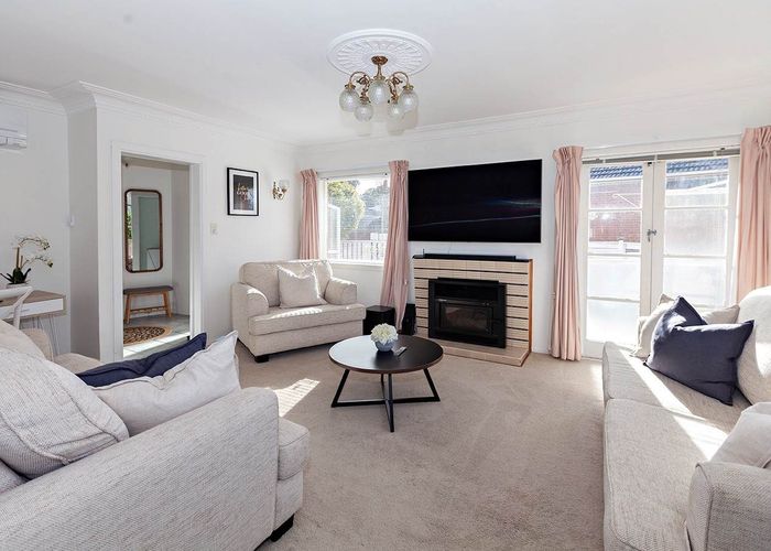  at 1/12 Miles Avenue, Papatoetoe, Auckland