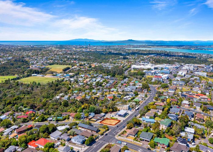  at 129 Mokoia Road, Birkenhead, North Shore City, Auckland