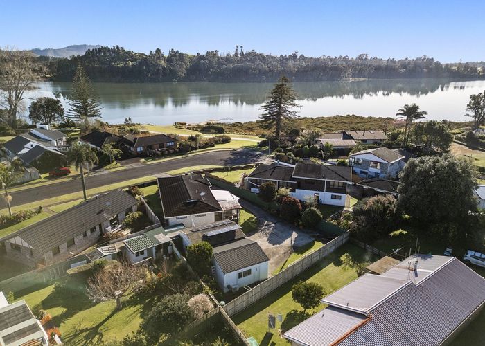  at 3 Irwin Court, Katikati