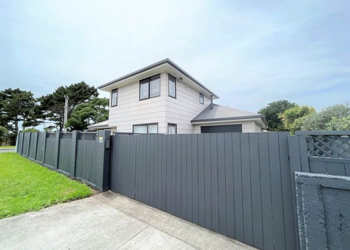  at 1/83 Panorama Road, Mount Wellington, Auckland