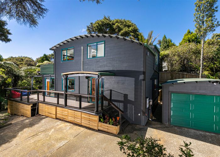  at 112 Mountain Road, Henderson Valley, Auckland