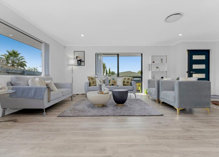  at 4 Bokeen Lane, Flat Bush, Auckland