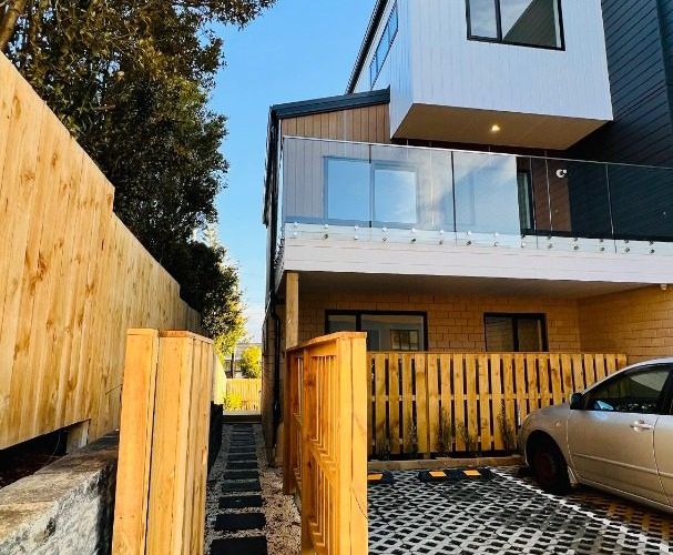  at 1/241 Don Buck Road, Massey, Waitakere City, Auckland