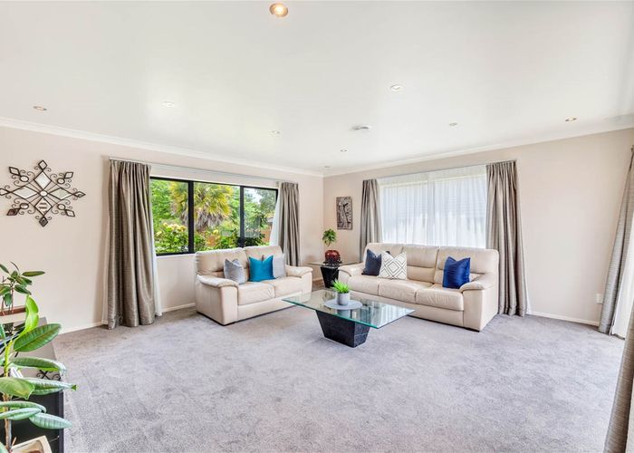  at 51 Sapperton Drive, Henderson, Auckland
