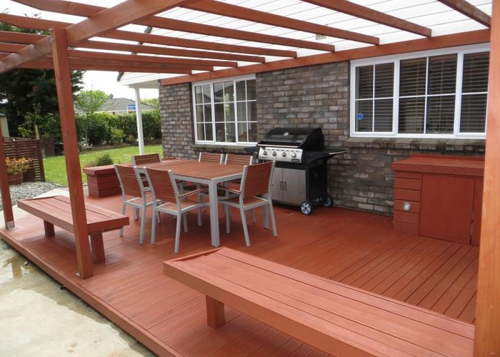  at 2 Rosebank Avenue, Kelvin Grove, Palmerston North