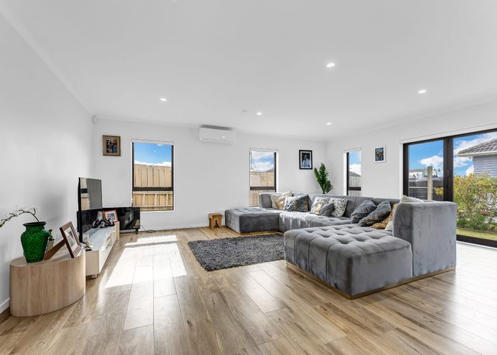 at 4 Valonia Street, New Windsor, Auckland City, Auckland