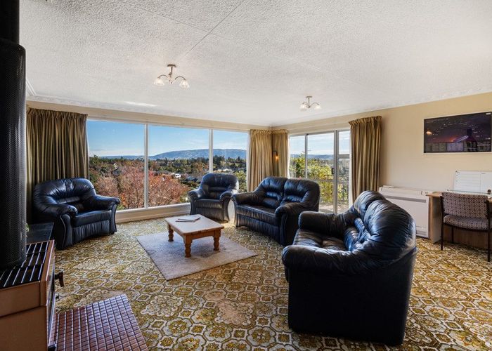  at 19 Clyde Street, Kinmont Park, Mosgiel