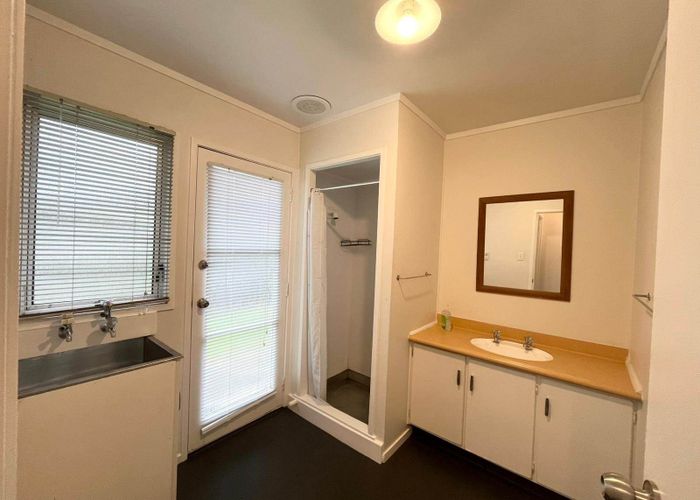  at 6/50 Seabrook Avenue, New Lynn, Waitakere City, Auckland