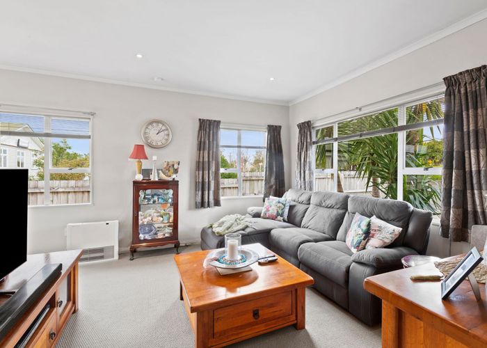 at 1/297 Carrington Street, Vogeltown, New Plymouth