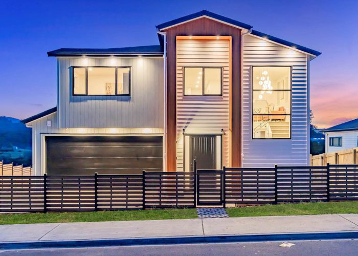  at 10 Monte Cristal Avenue, Swanson, Waitakere City, Auckland