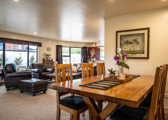 at 38 Grove Avenue, Weston, Oamaru