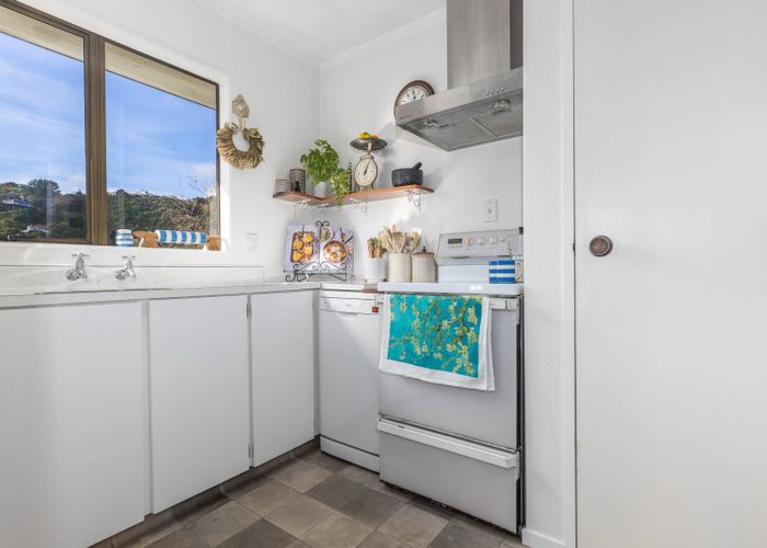  at 39C Kinloch Place, Papakowhai, Porirua, Wellington