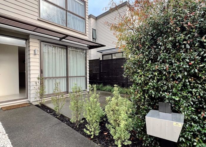  at 17 Costa Viva Cres, Papakura, Papakura, Auckland