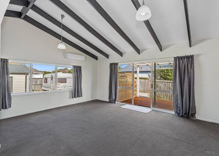  at 330 Breezes Road, Aranui, Christchurch