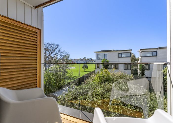  at 7/16 Williamson Avenue, Belmont, North Shore City, Auckland
